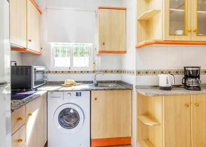 Groundfloor Pink Torrevista Lägenhet Torrevieja