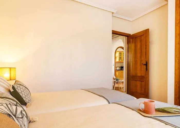 Groundfloor Pink Torrevista Lägenhet Torrevieja