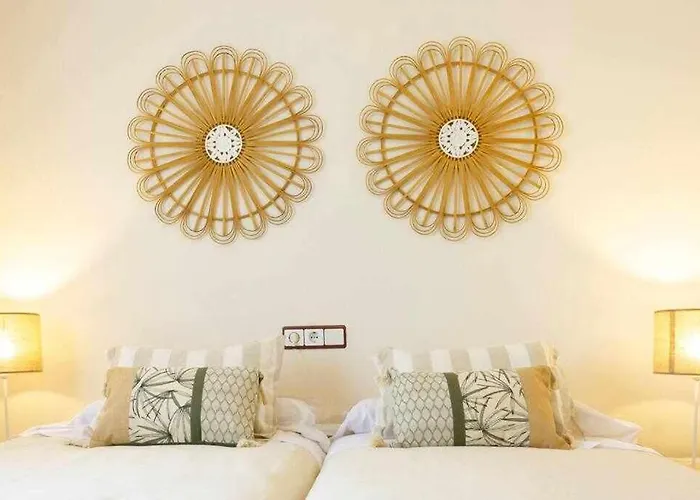 Groundfloor Pink Torrevista